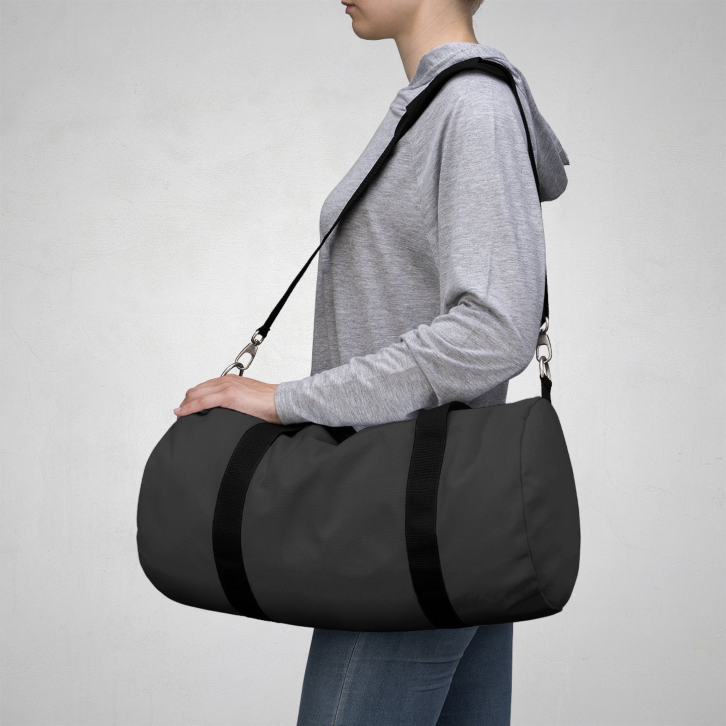 Classic Black Duffel Bag — Spacious Travel & Gym Carryall